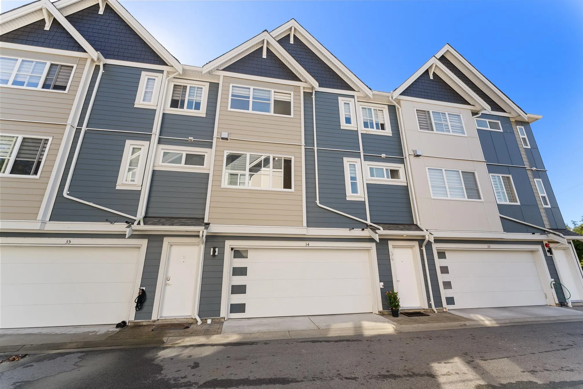 5377 8a Avenue #34
