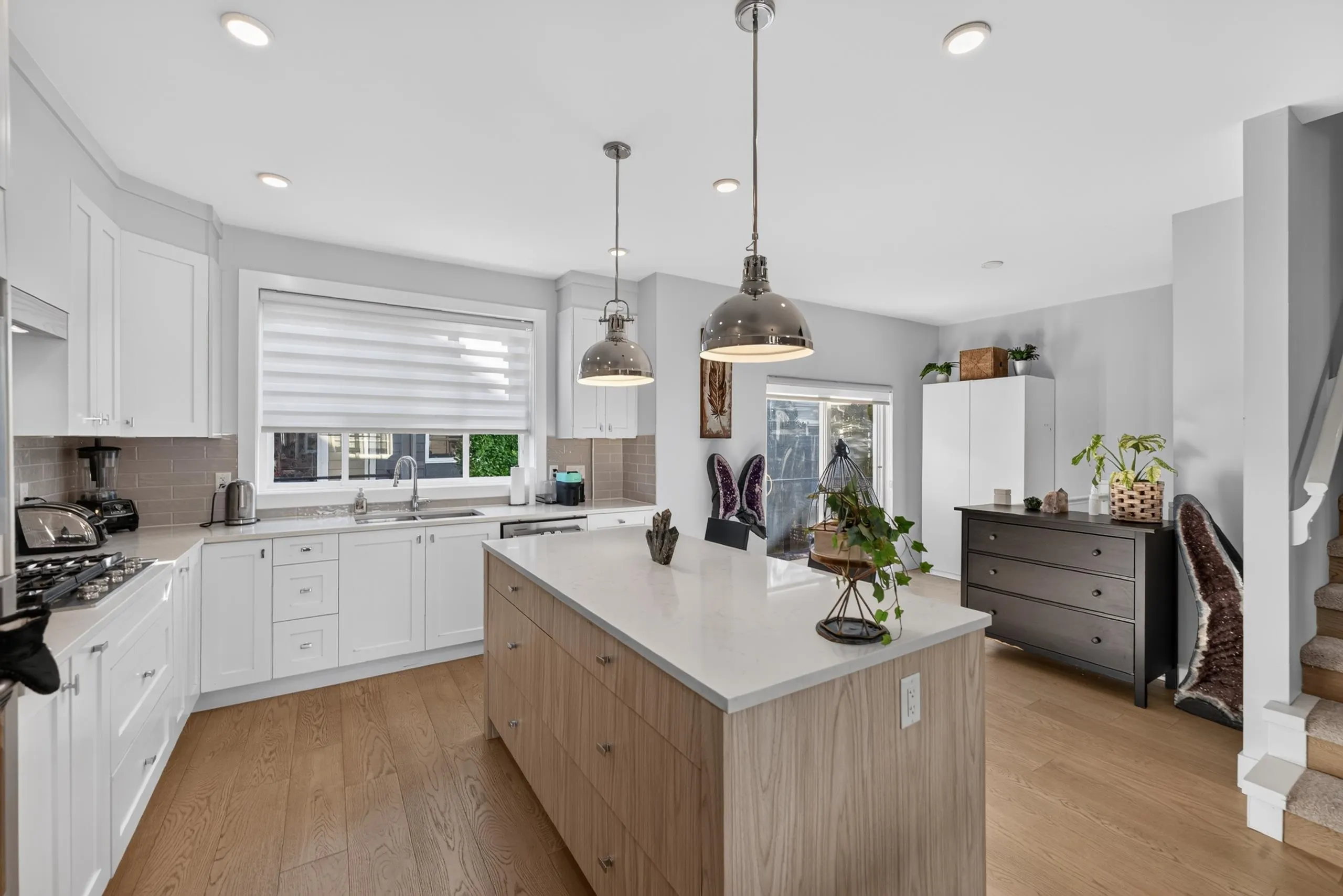 5377 8a Avenue #34