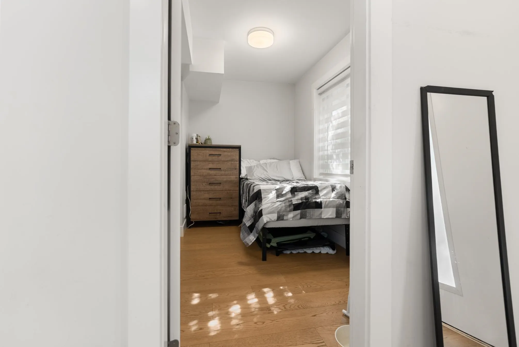 5377 8a Avenue #34