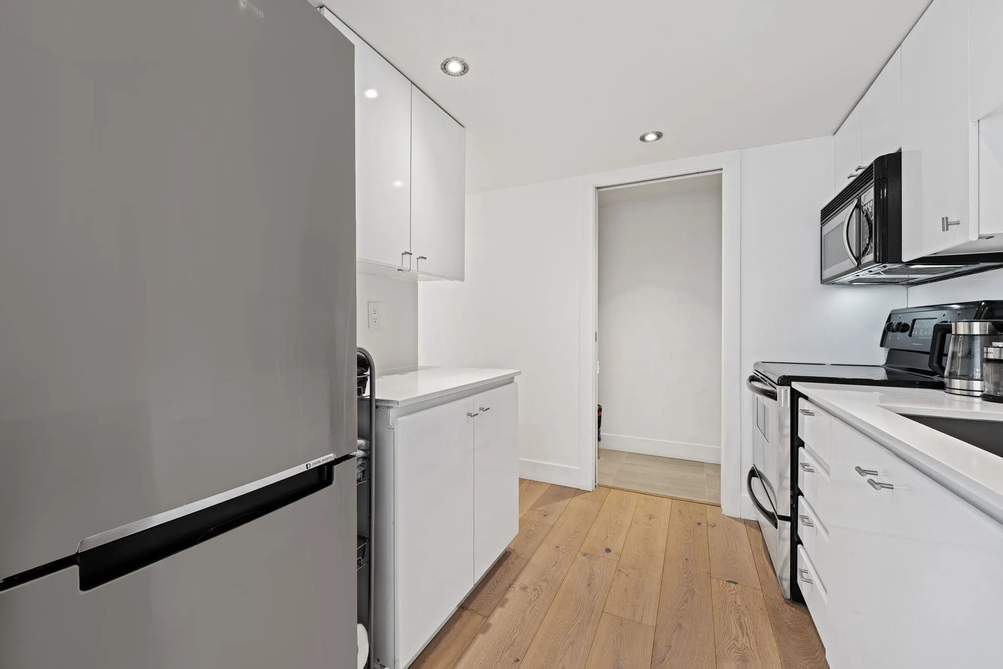 130 E 2nd Street #603