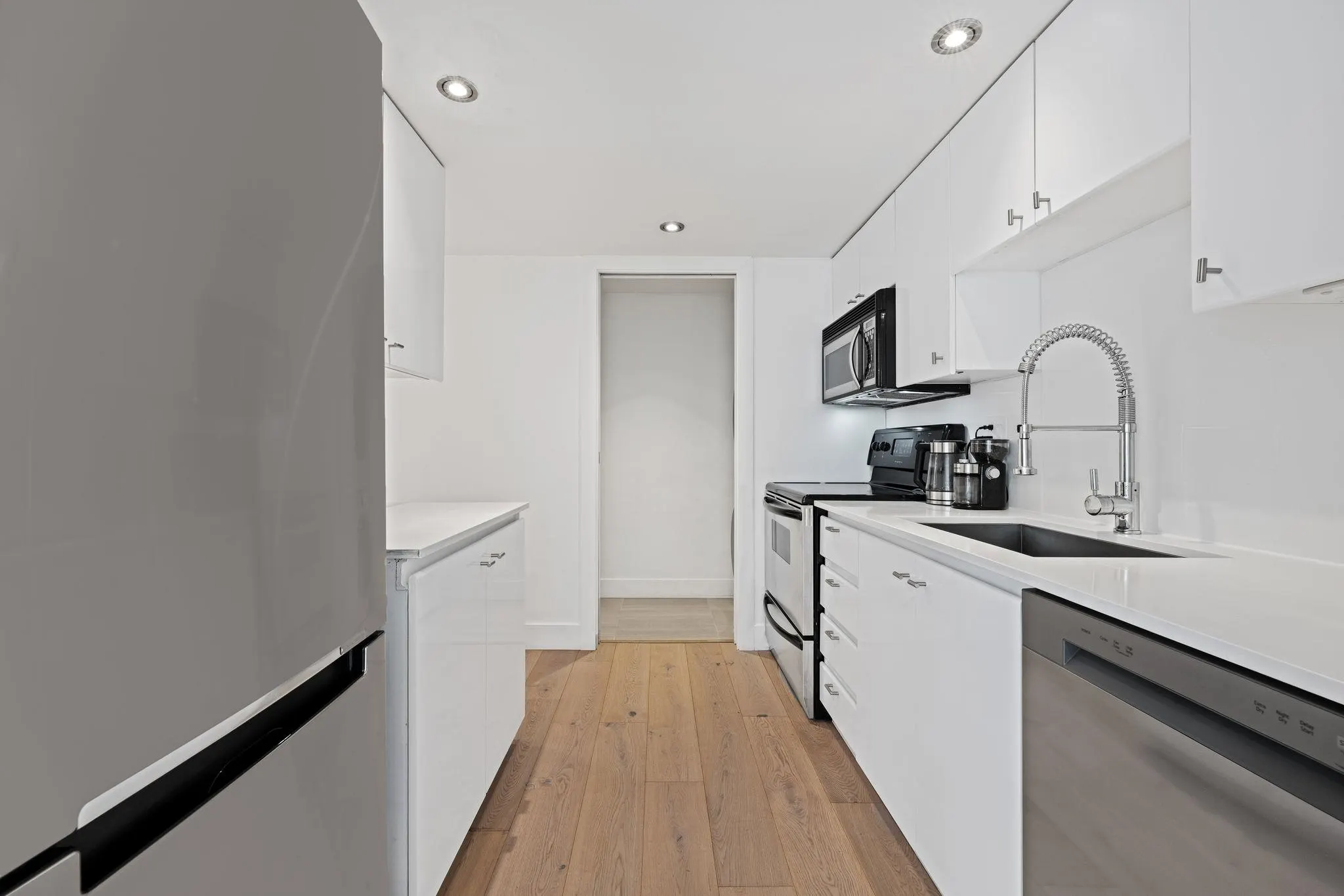 130 E 2nd Street #603