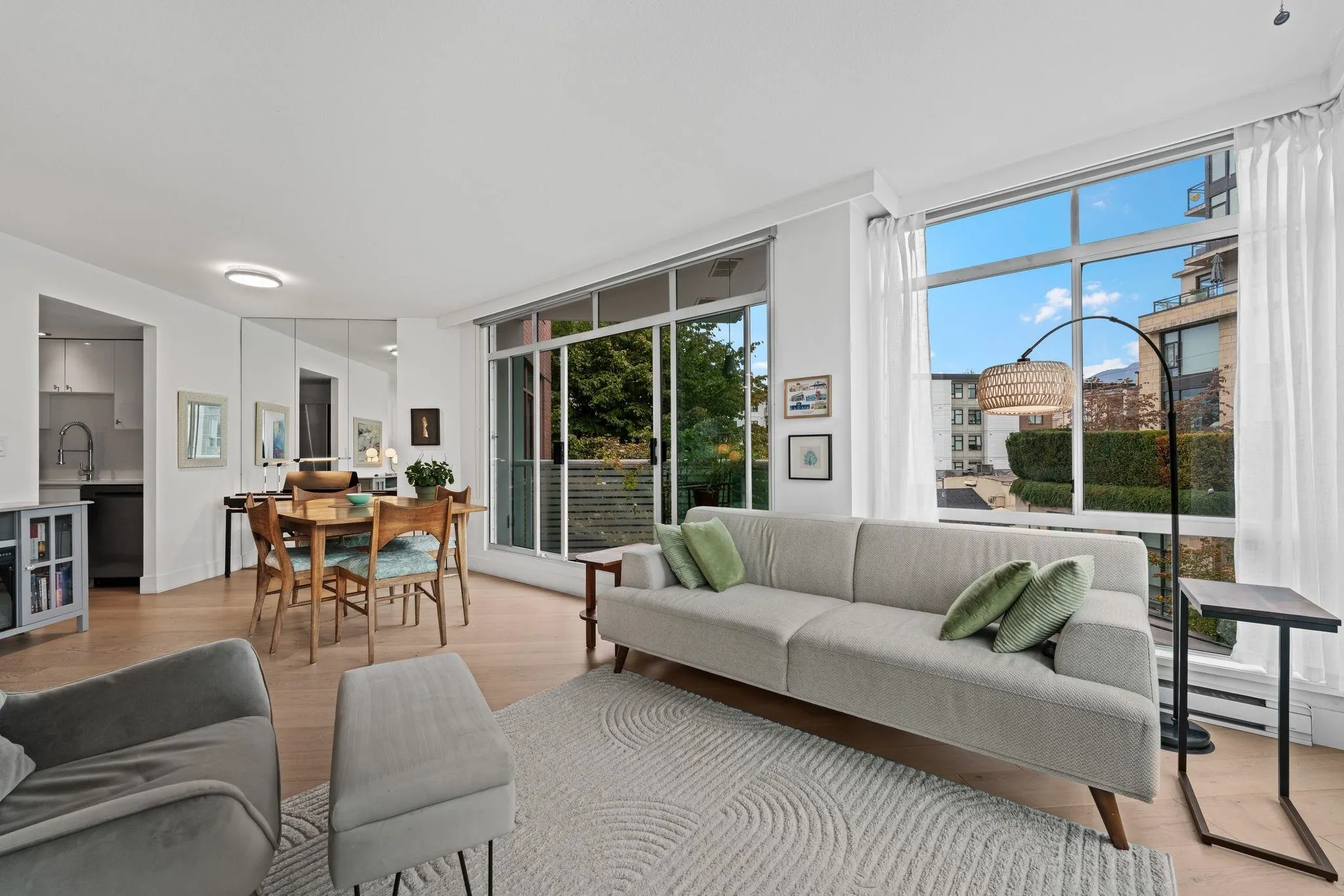 130 E 2nd Street #603