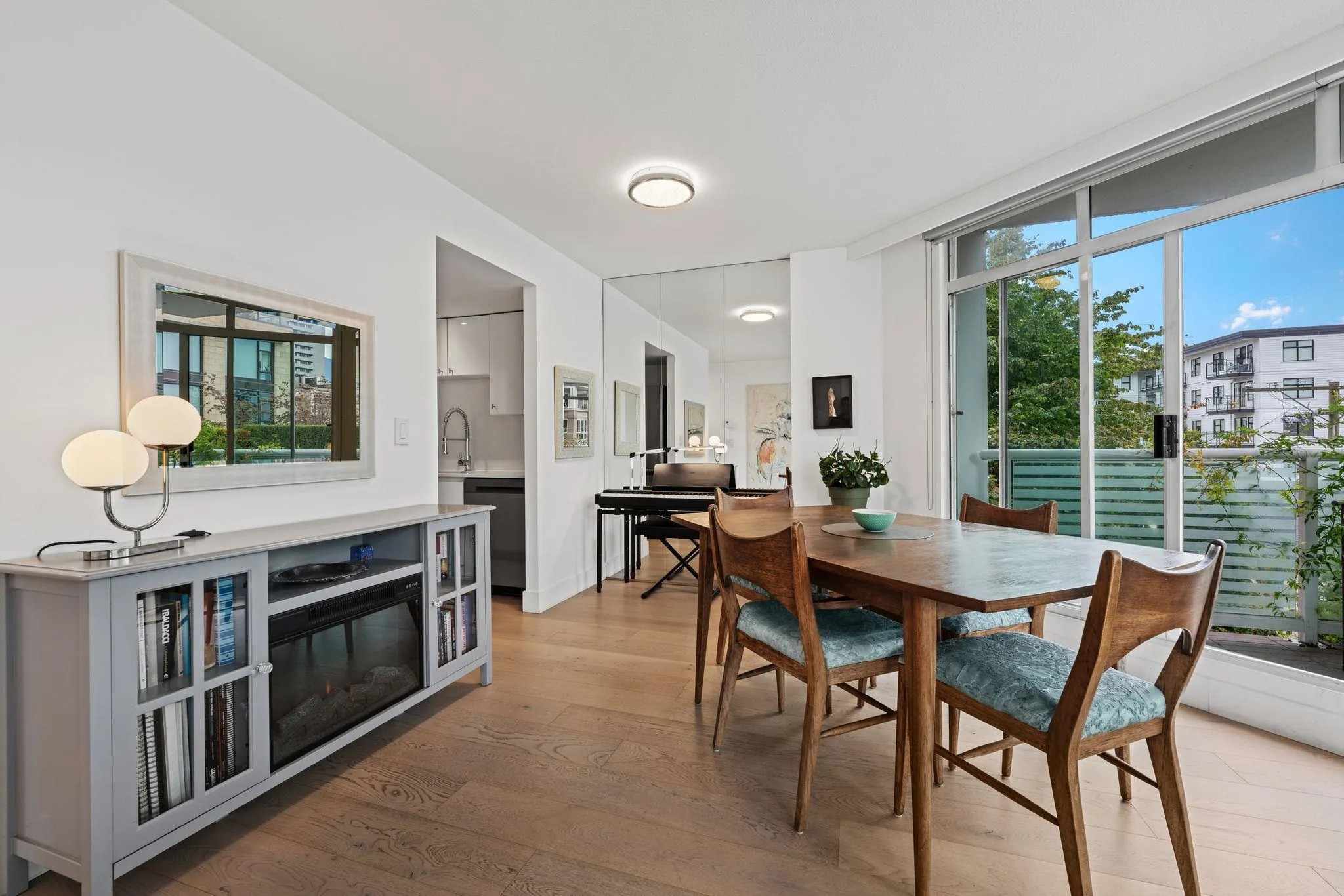 130 E 2nd Street #603