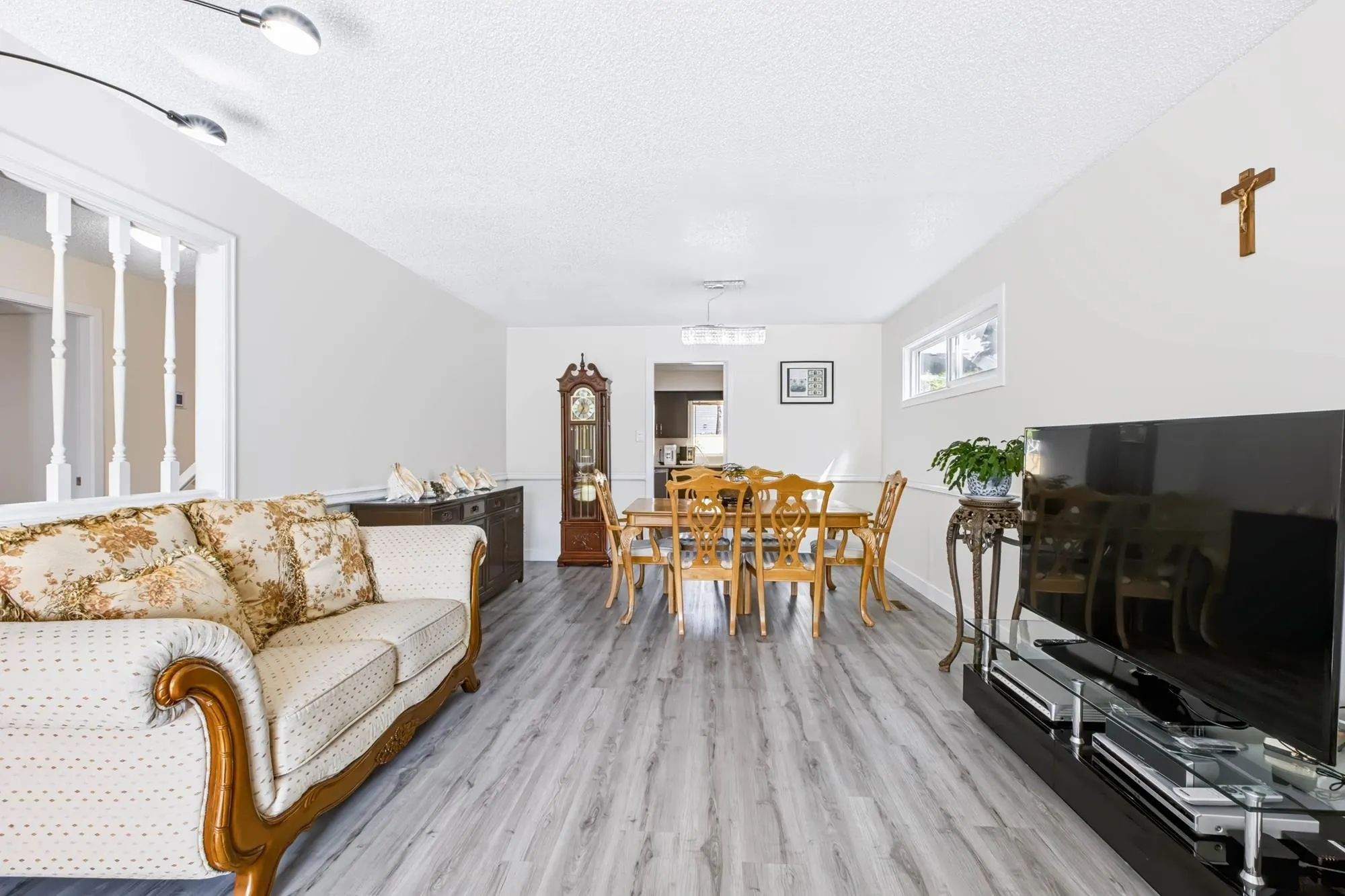 10680 Hollymount Drive