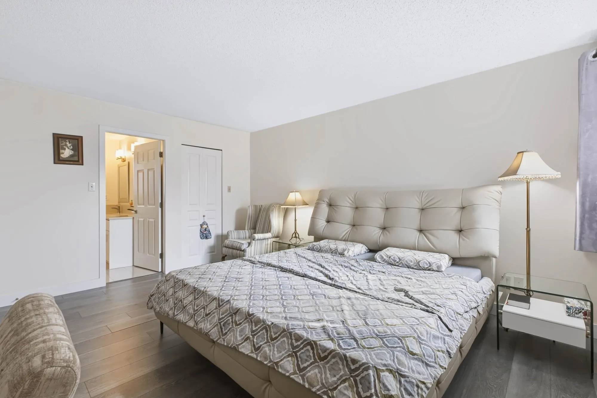 10680 Hollymount Drive