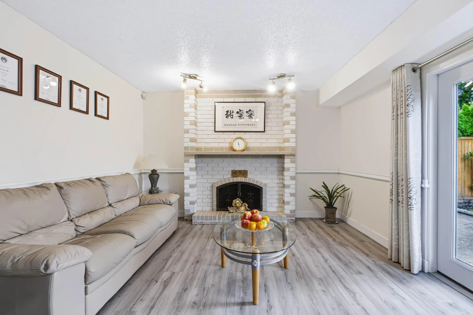 10680 Hollymount Drive