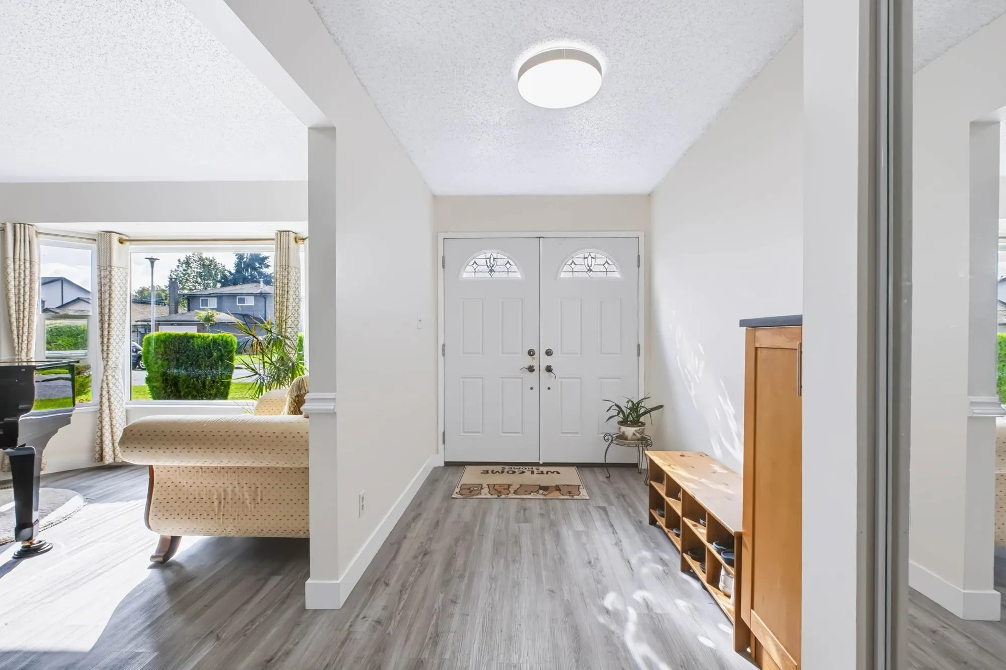 10680 Hollymount Drive