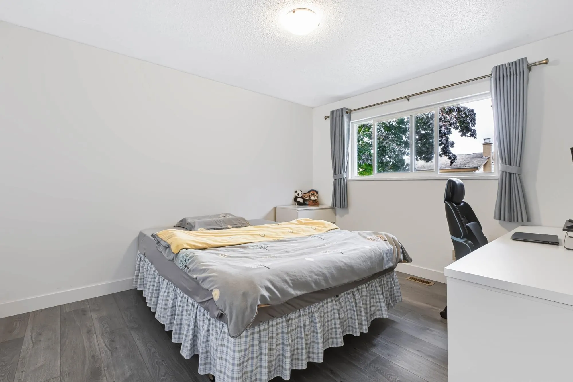 10680 Hollymount Drive