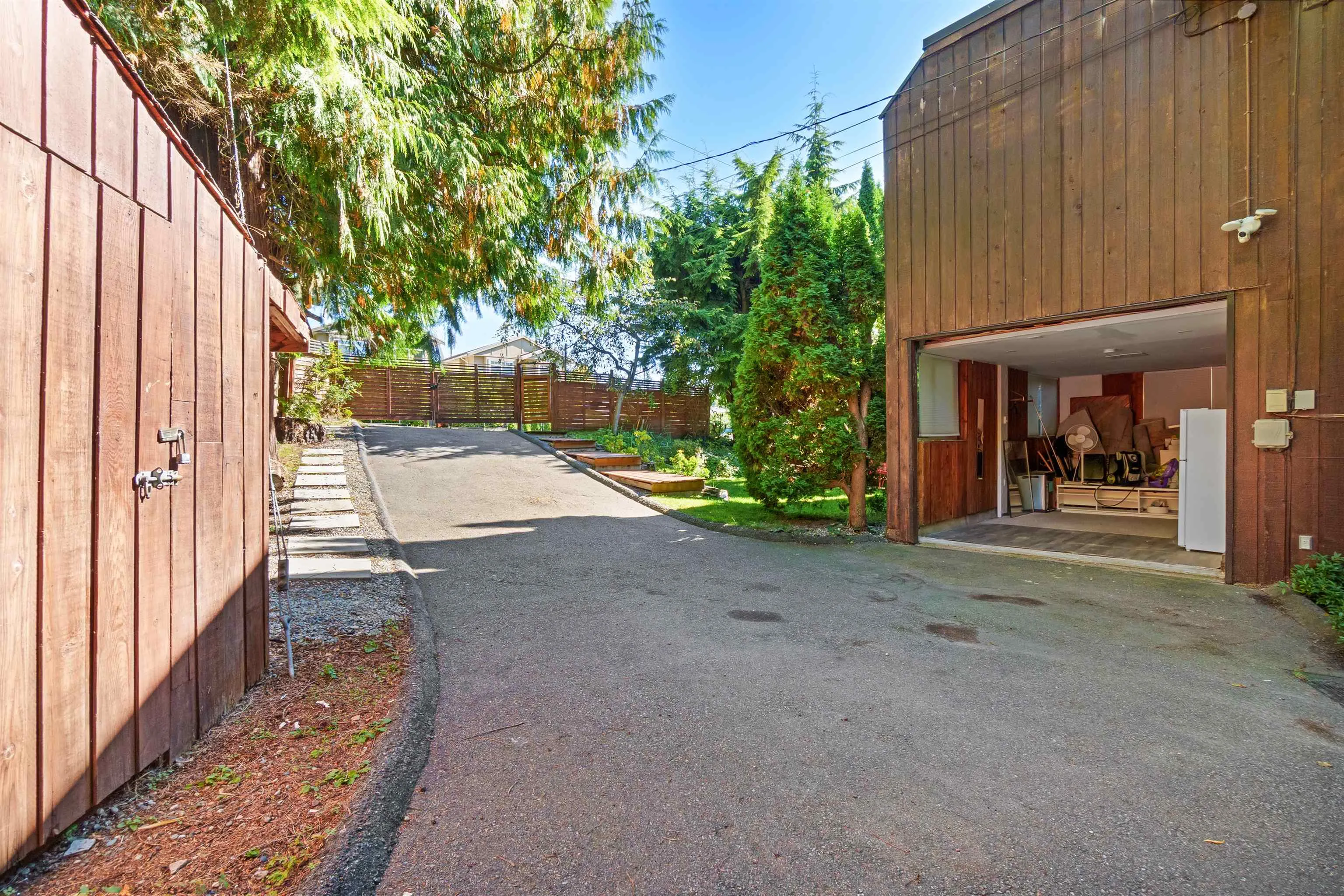 2069 Westview Drive