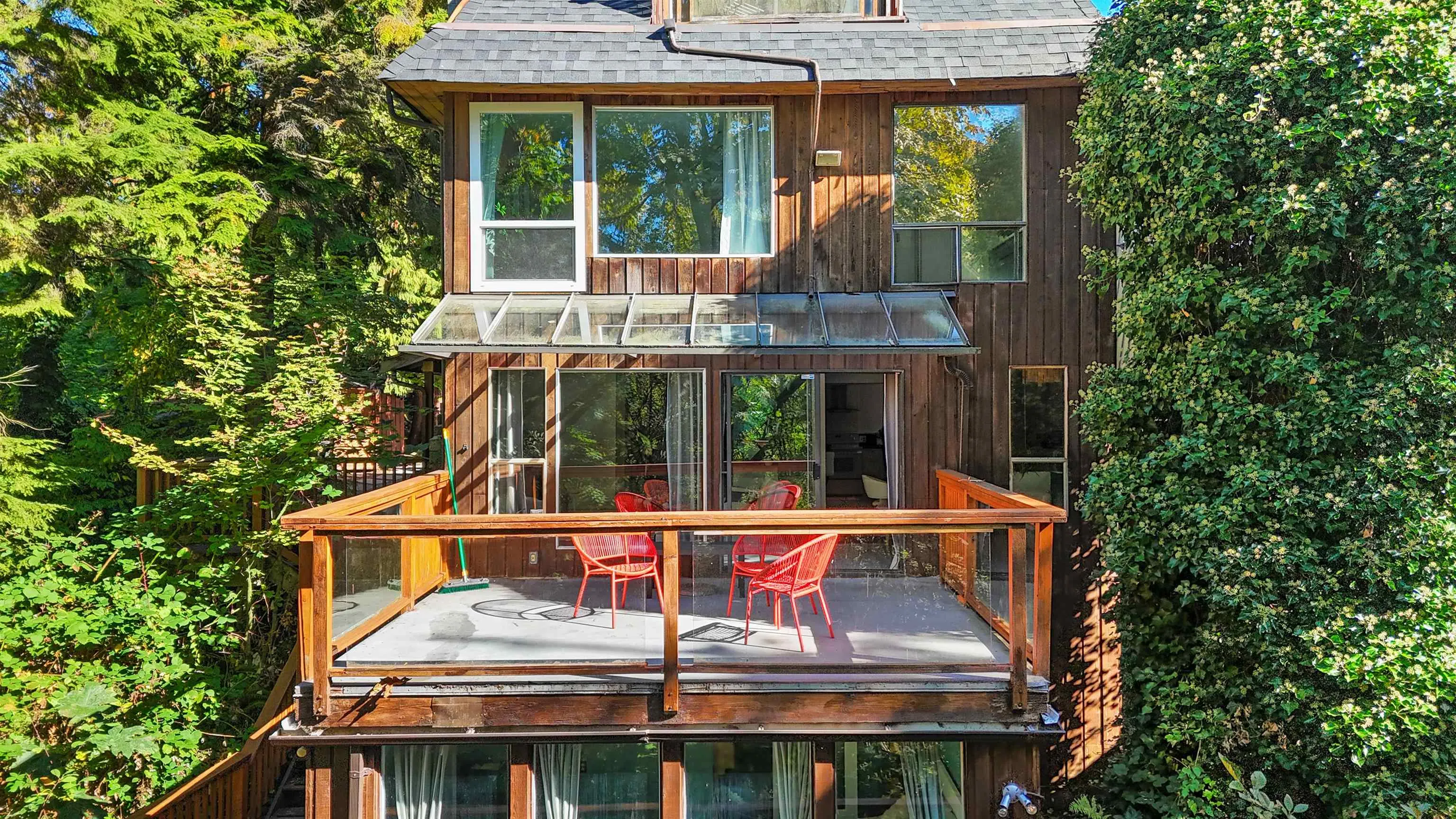 2069 Westview Drive
