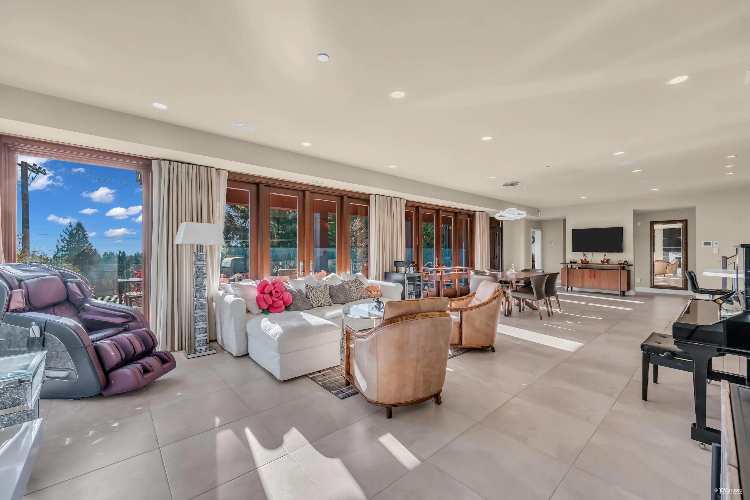 4742 Caulfeild Drive