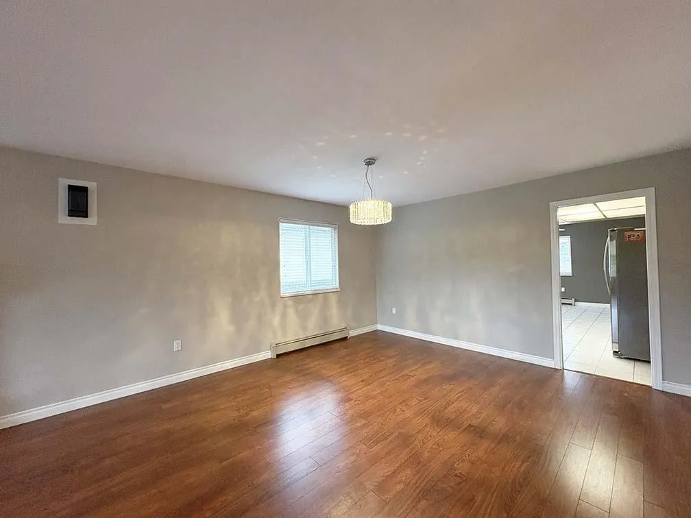 5225 Canada Way #Upper