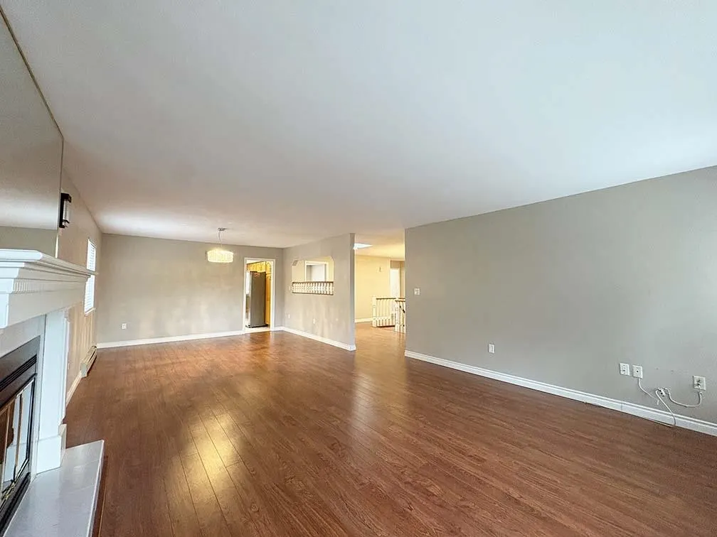 5225 Canada Way #Upper