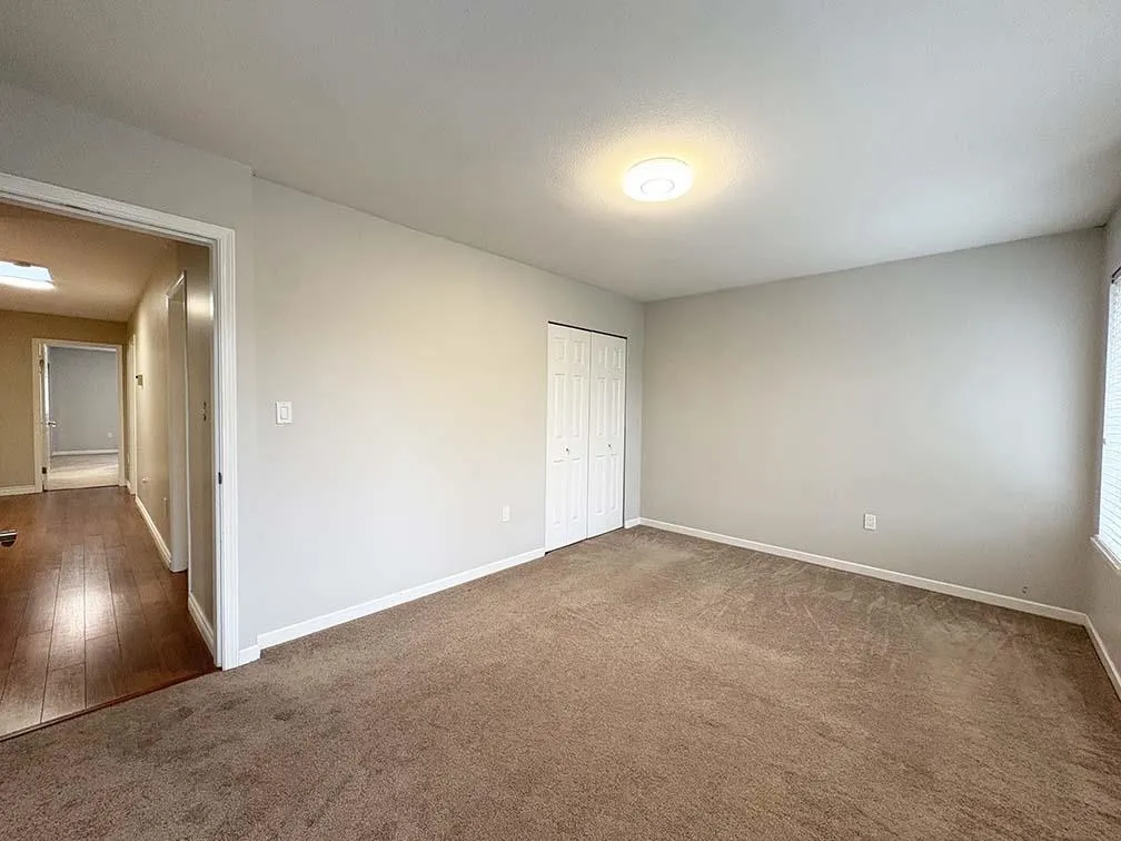 5225 Canada Way #Upper