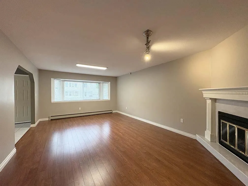 5225 Canada Way #Upper