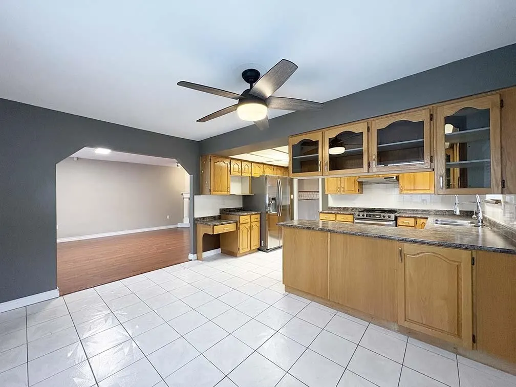 5225 Canada Way #Upper