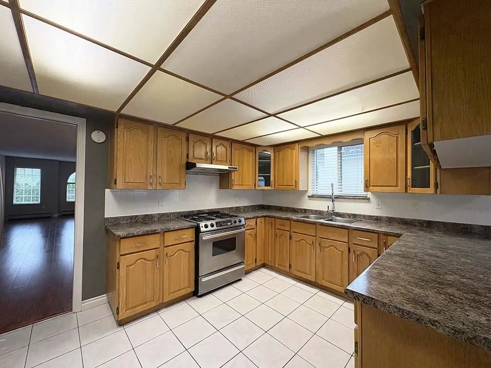 5225 Canada Way #Upper