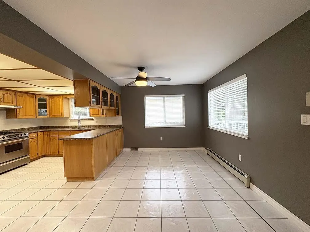 5225 Canada Way #Upper