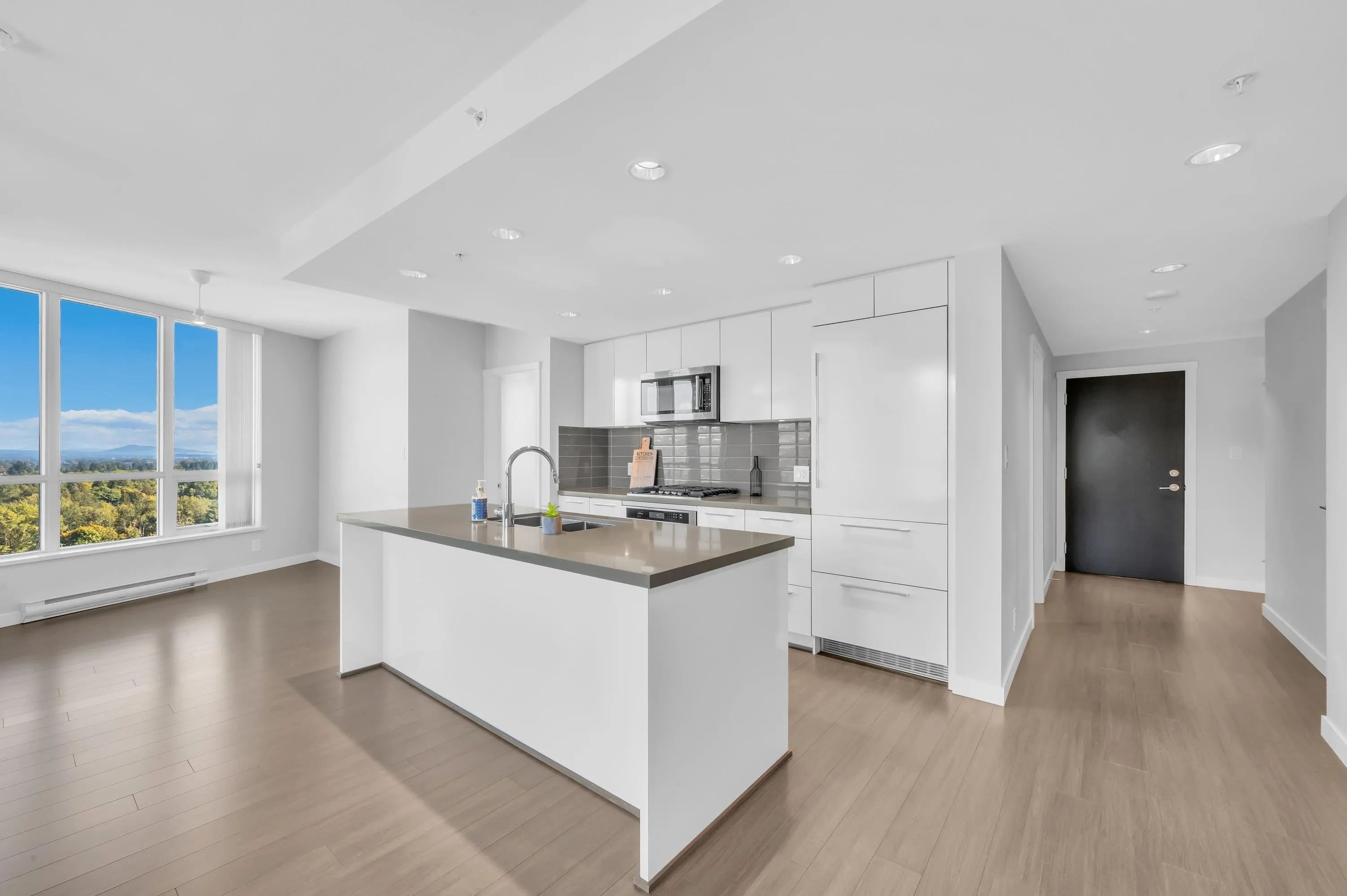 3093 Windsor Gate #2001