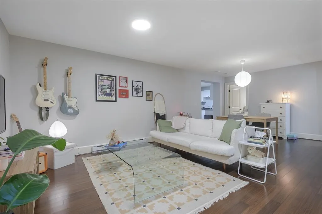 518 E 16th Street #Suite