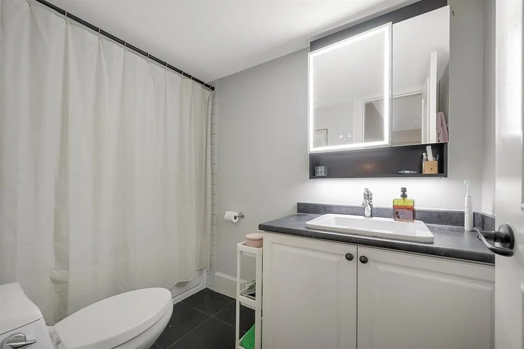 518 E 16th Street #Suite