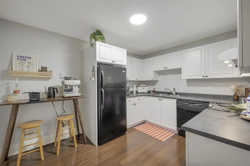 518 E 16th Street #Suite