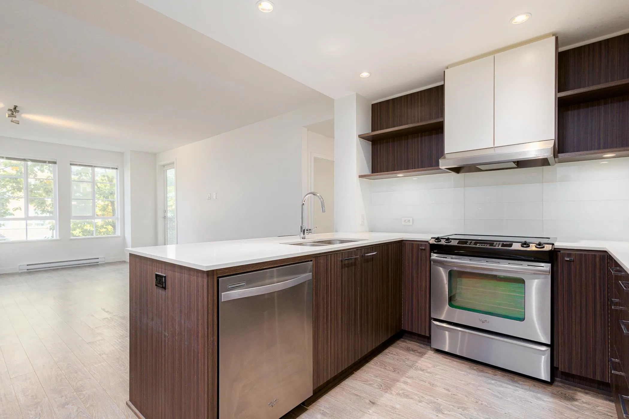 545 Foster Avenue #203