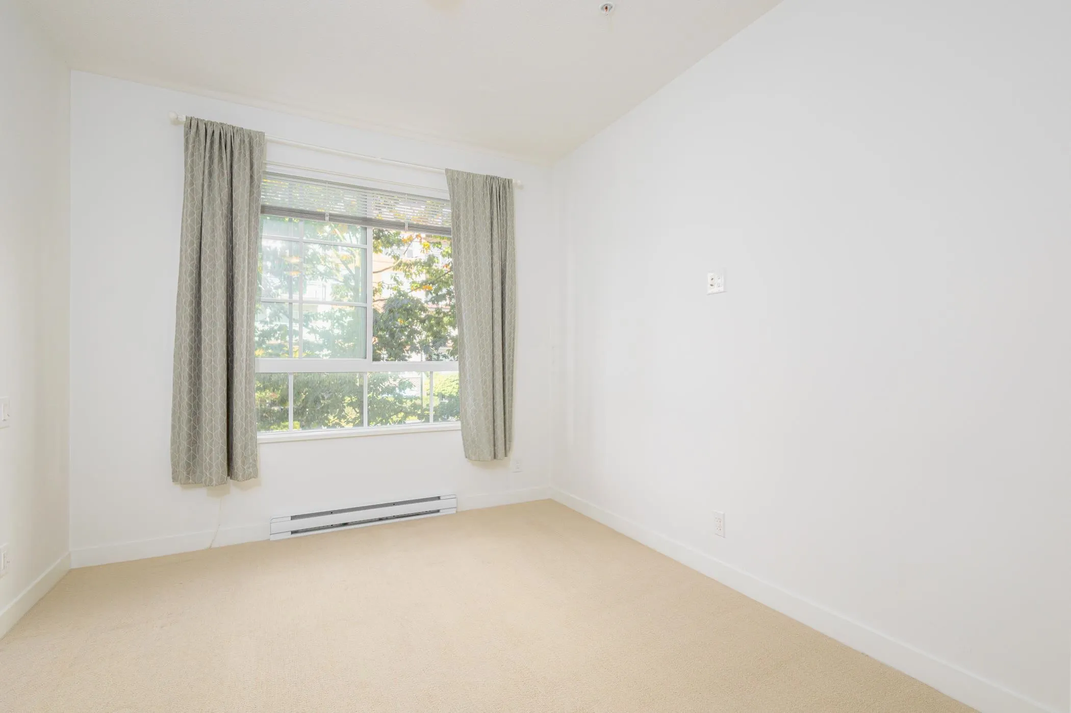 545 Foster Avenue #203