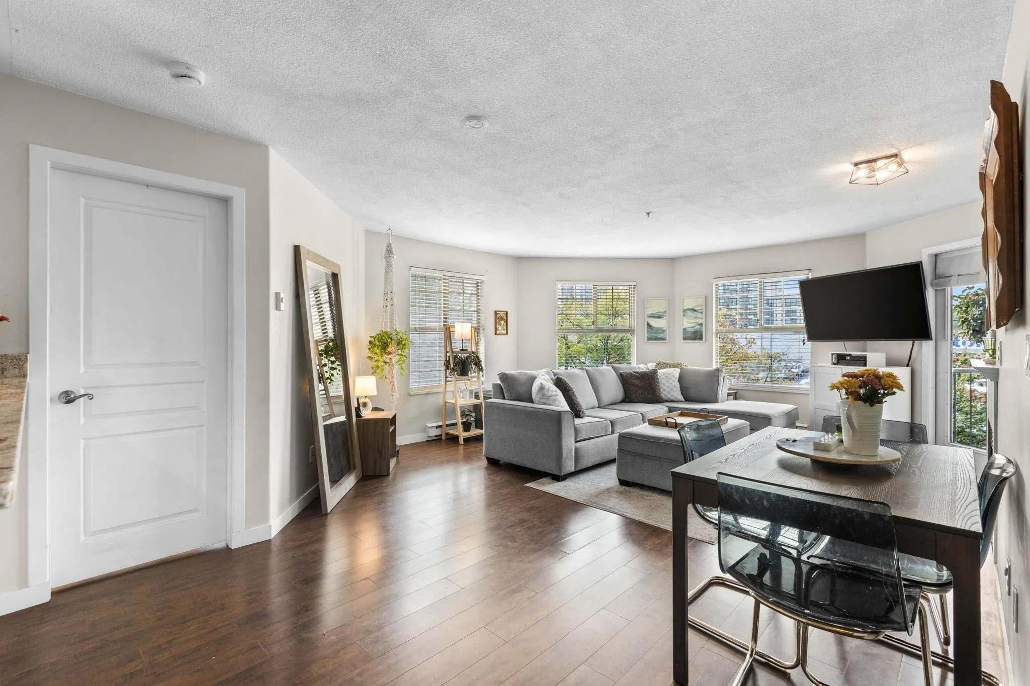 215 Twelfth Street #201