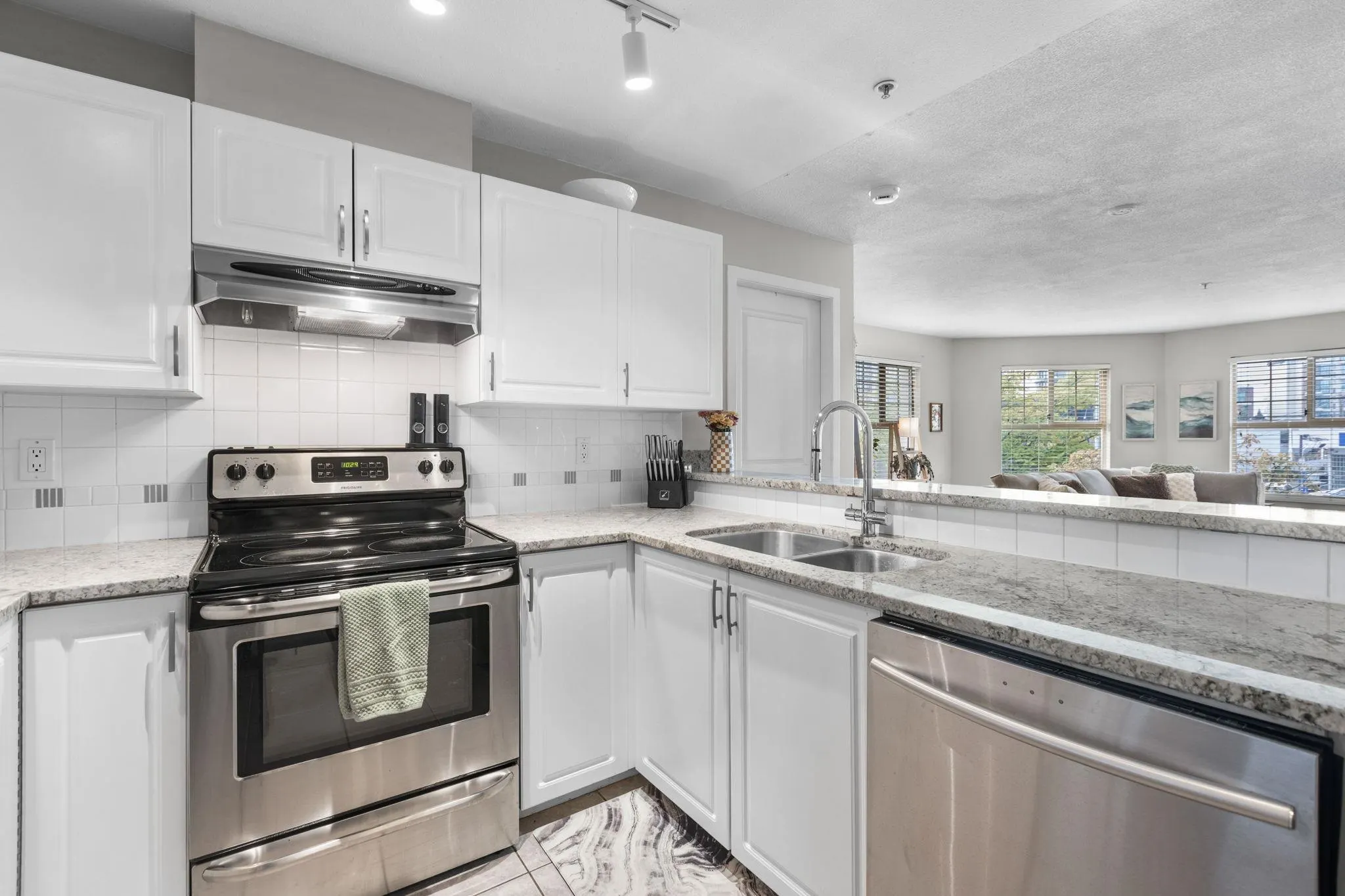 215 Twelfth Street #201
