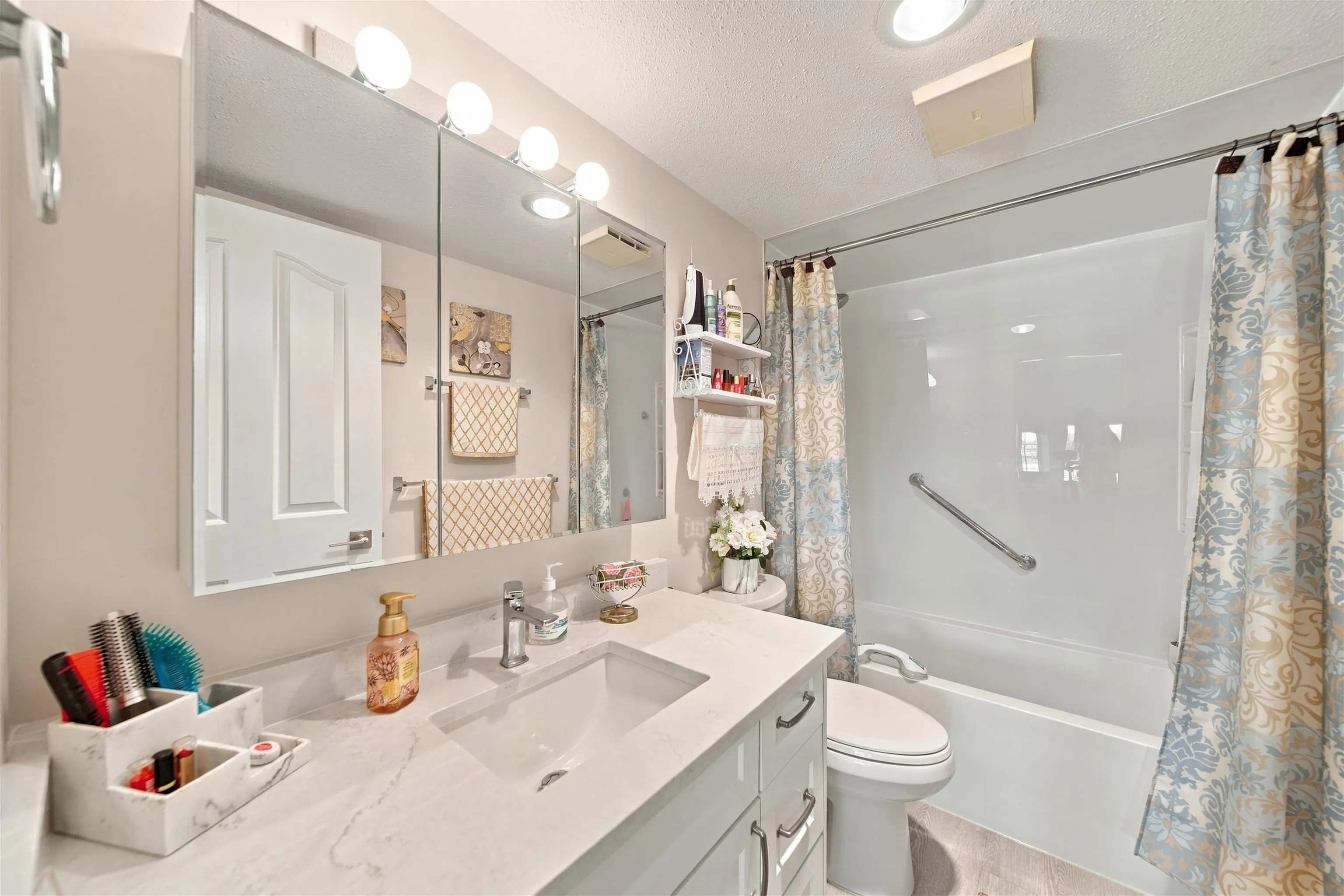 5363 206 Street #308