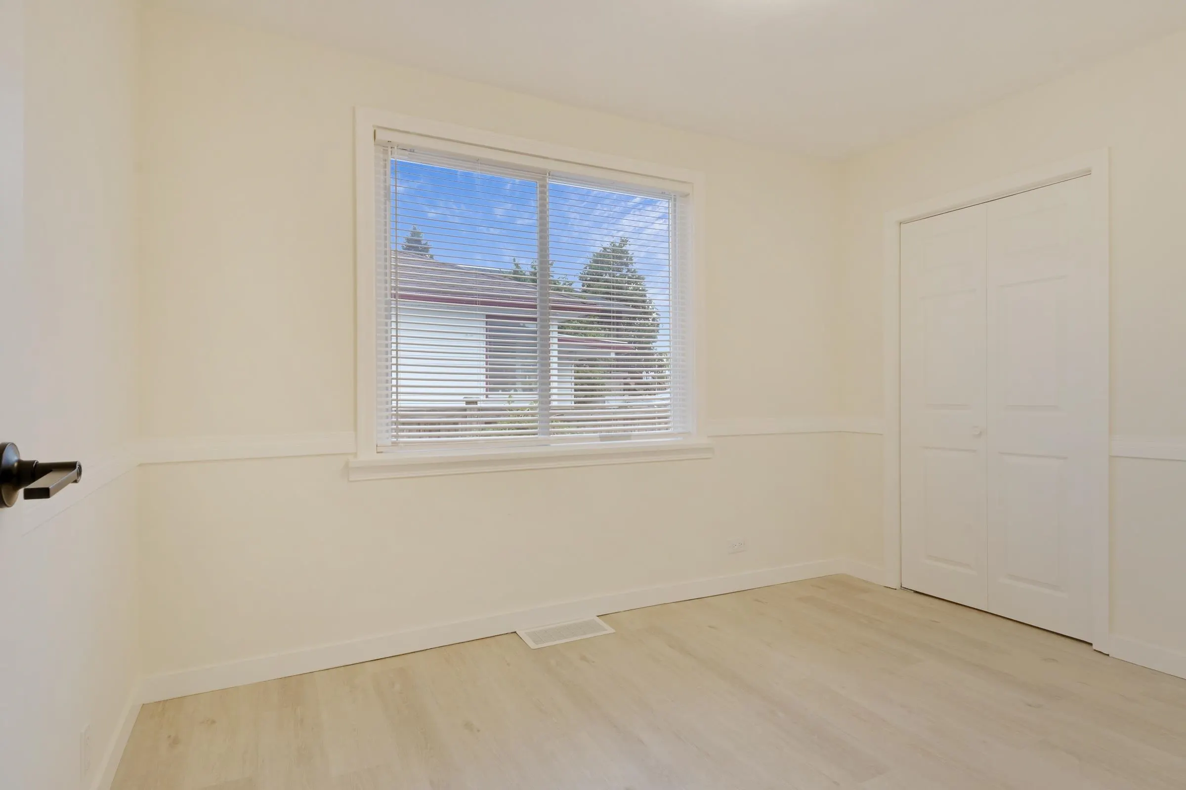 46515 Portage Avenue #Upper House