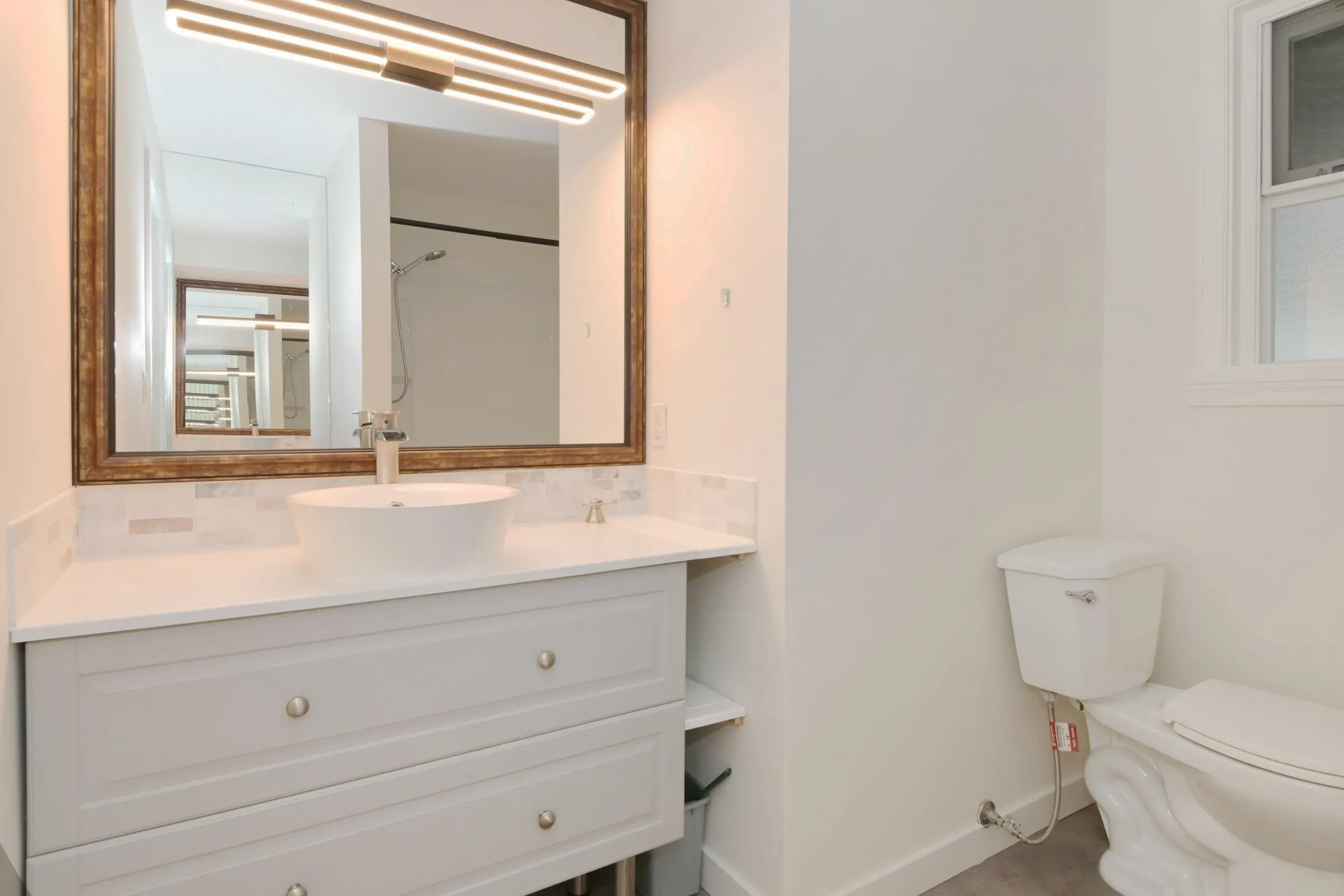 46515 Portage Avenue #Upper House
