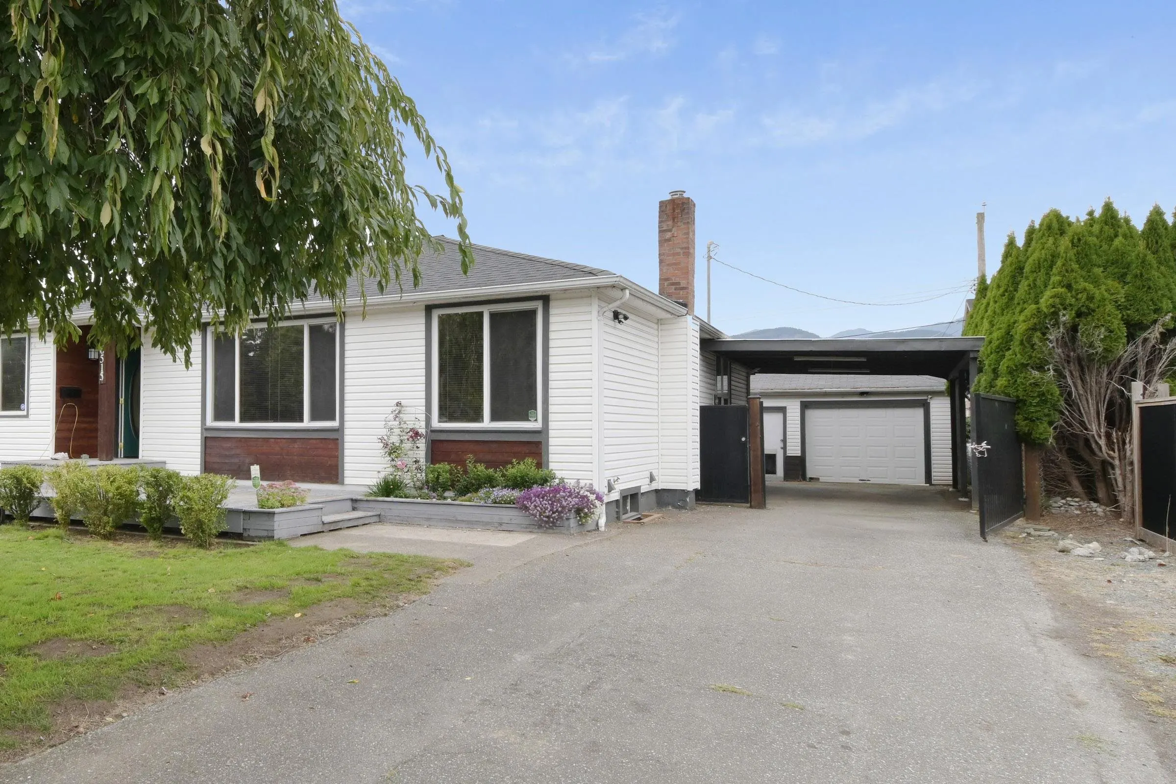 46515 Portage Avenue #Upper House