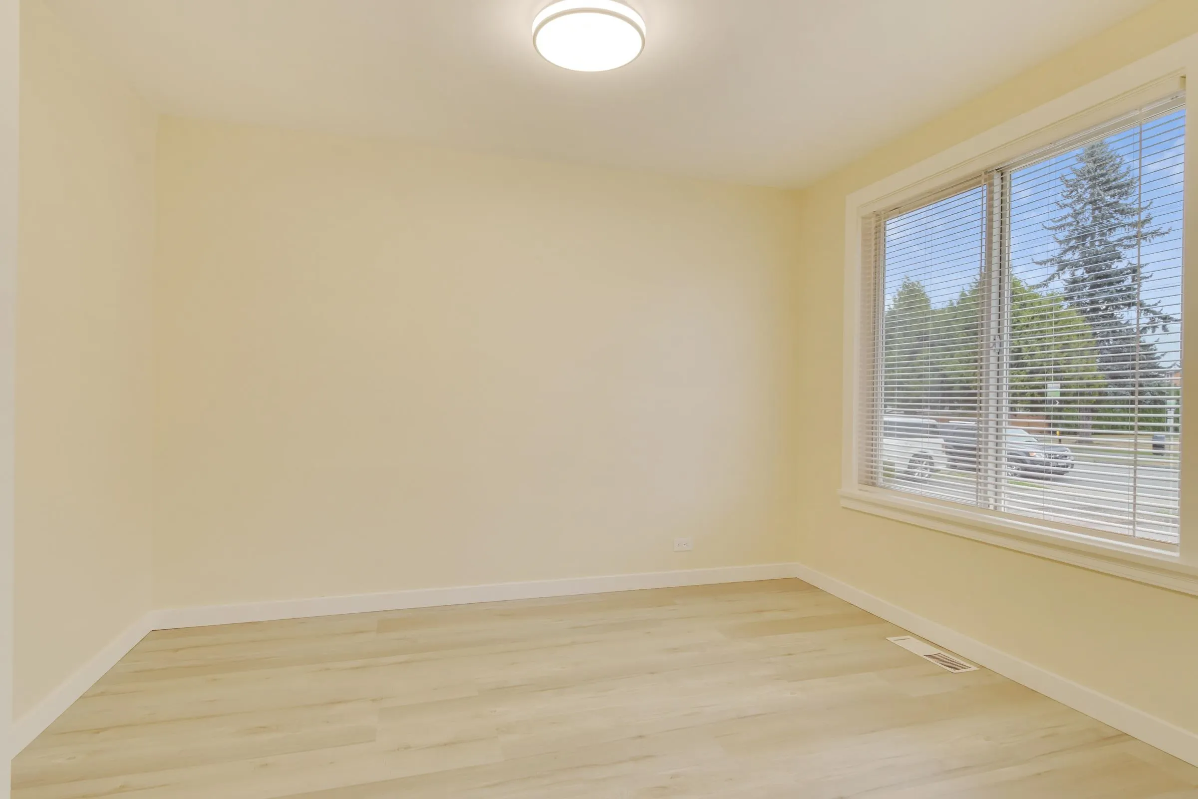 46515 Portage Avenue #Upper House
