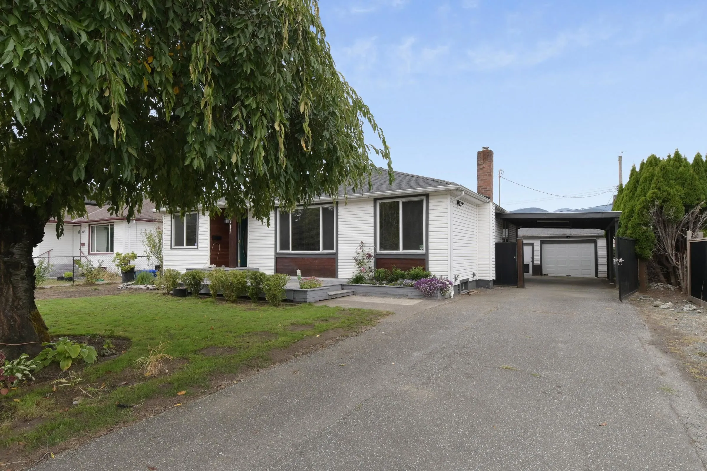 46515 Portage Avenue #Upper House