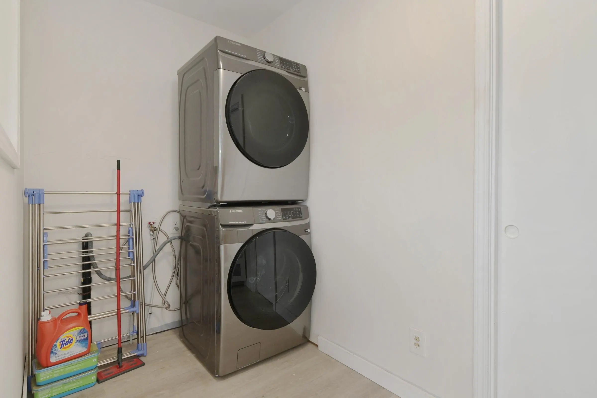 46515 Portage Avenue #Upper House