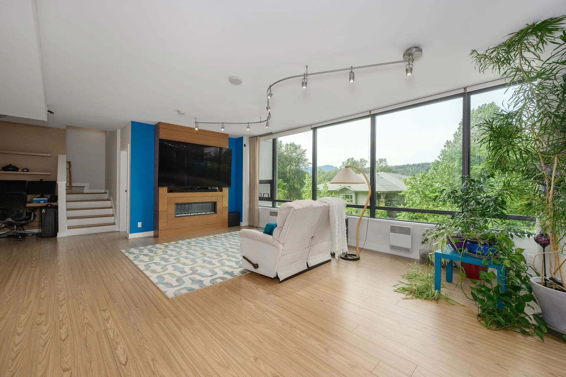 301 Capilano Road #405
