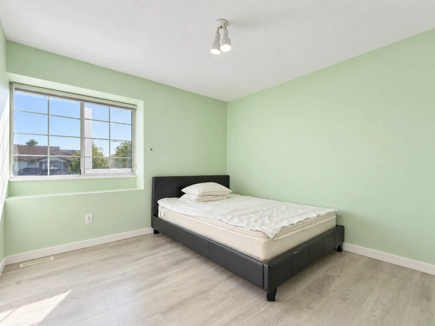 1465 Po Place