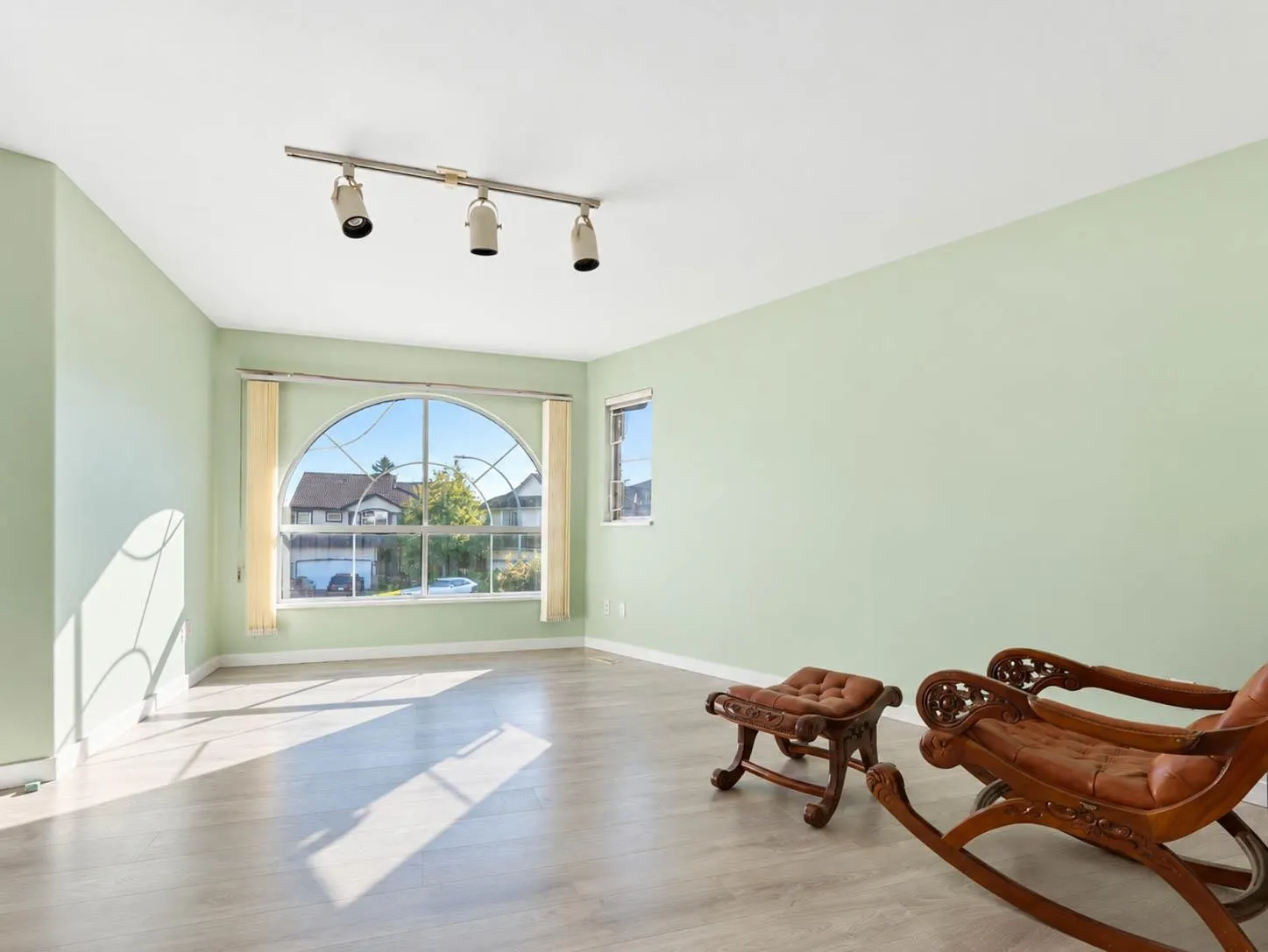 1465 Po Place