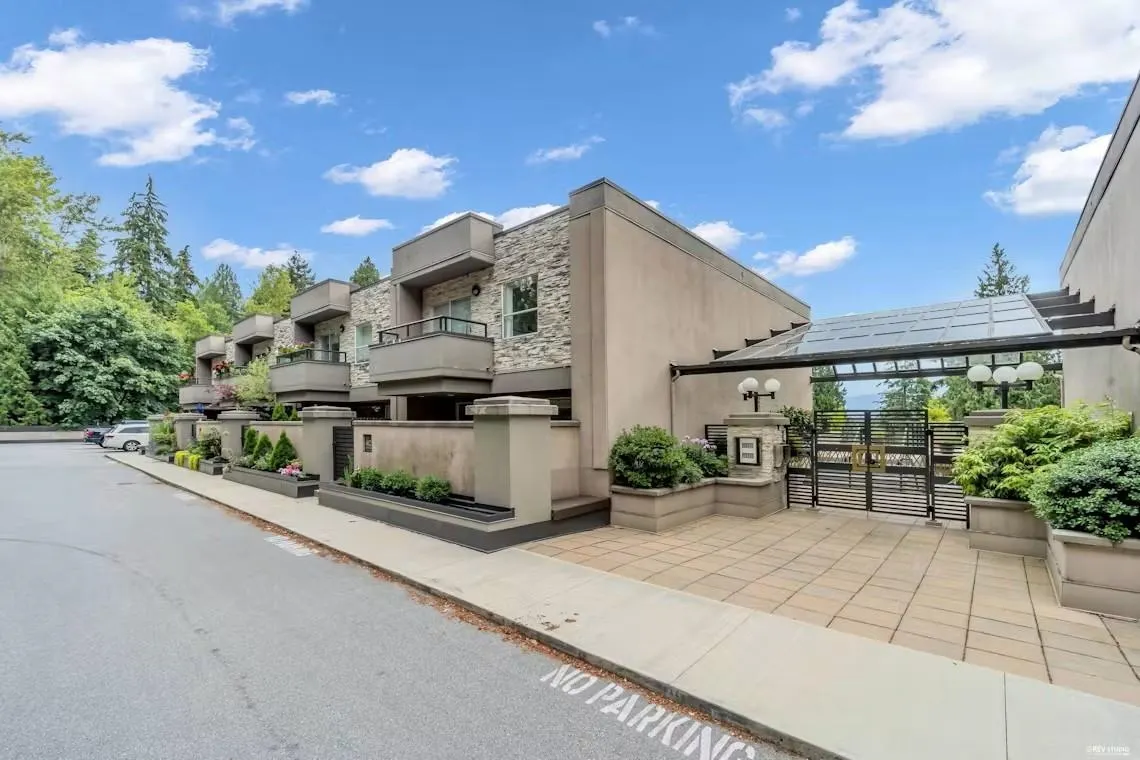 1500 Ostler Court #207