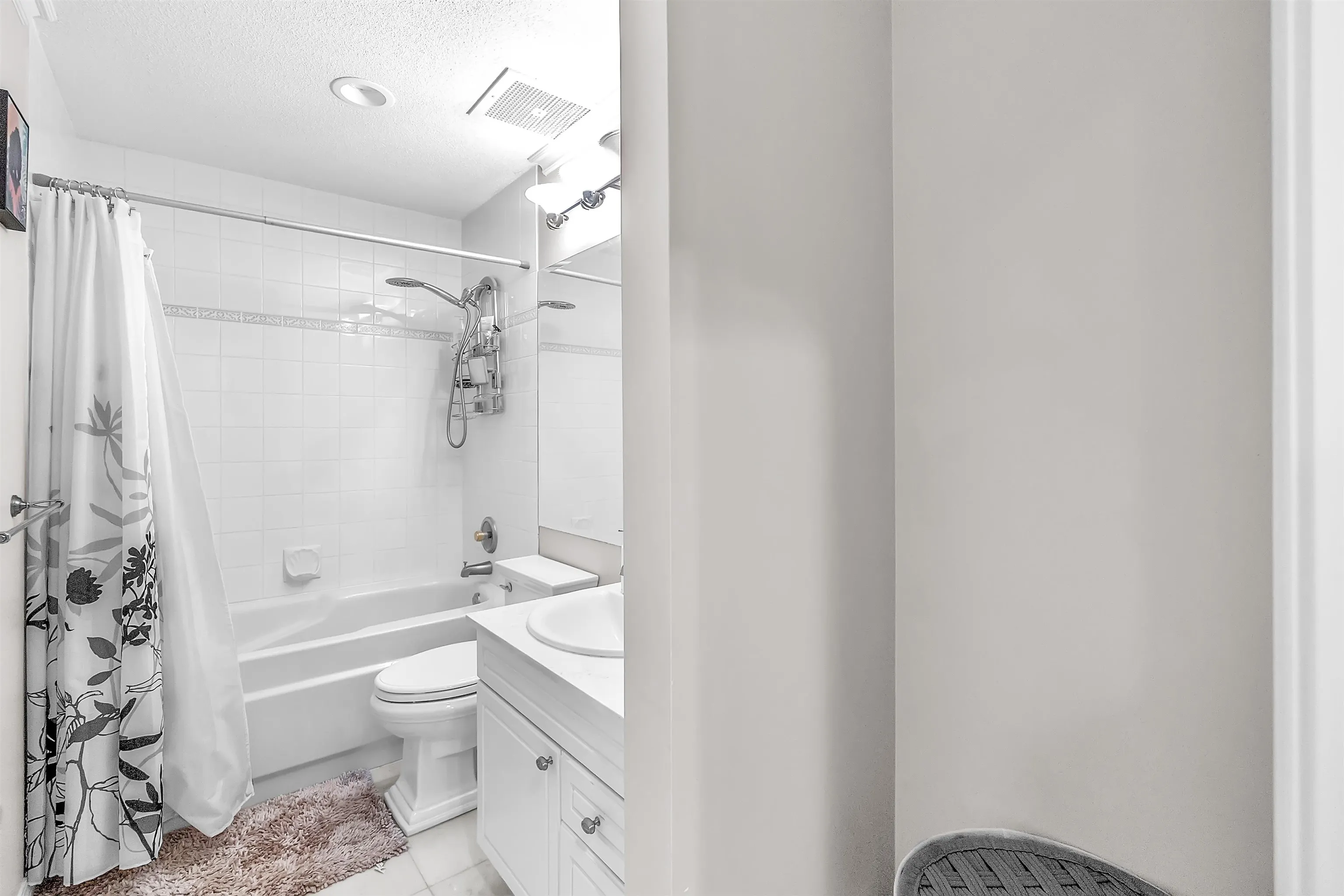 1500 Ostler Court #207