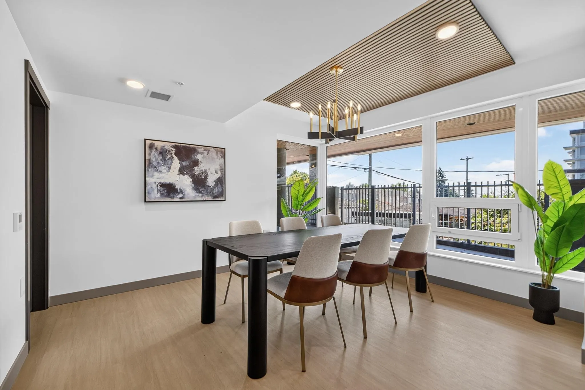 8030 Oak Street #202