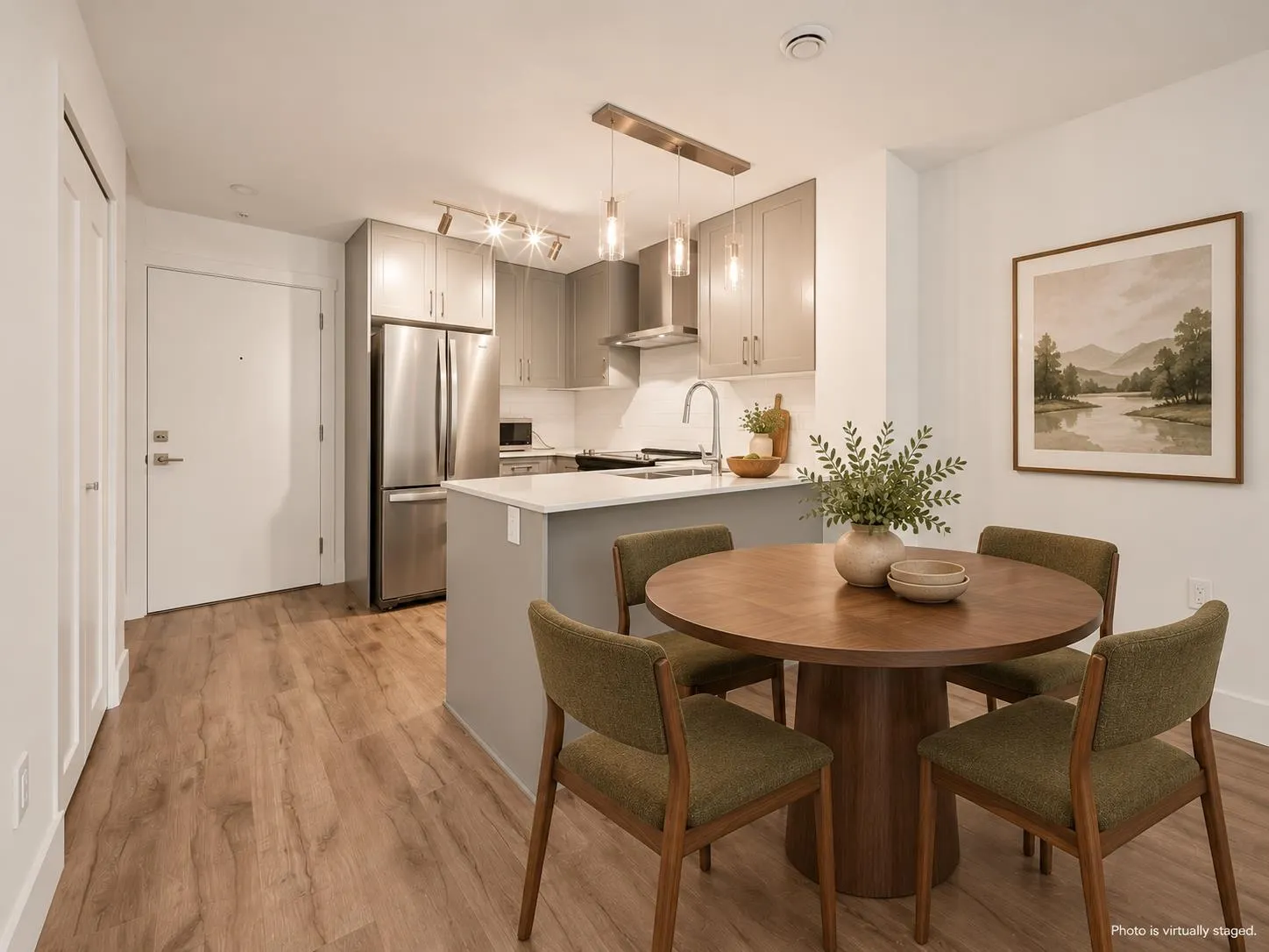 6338 King George Boulevard #306