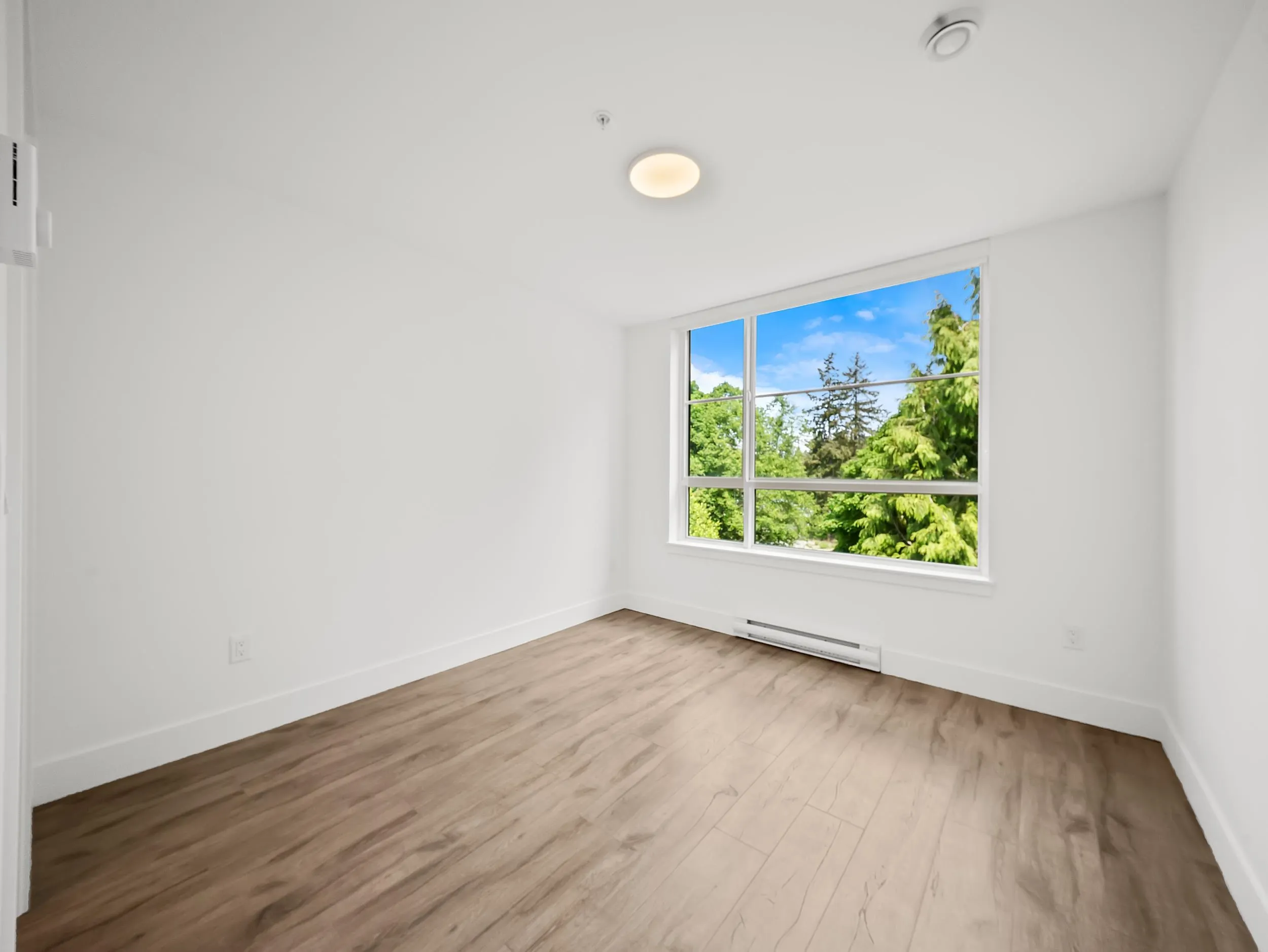 6338 King George Boulevard #306