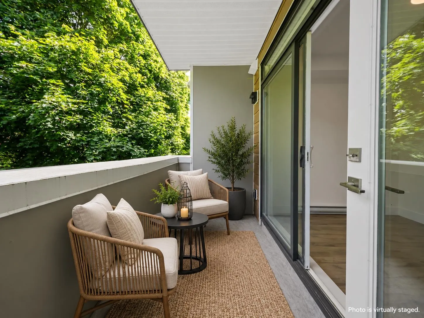 6338 King George Boulevard #306