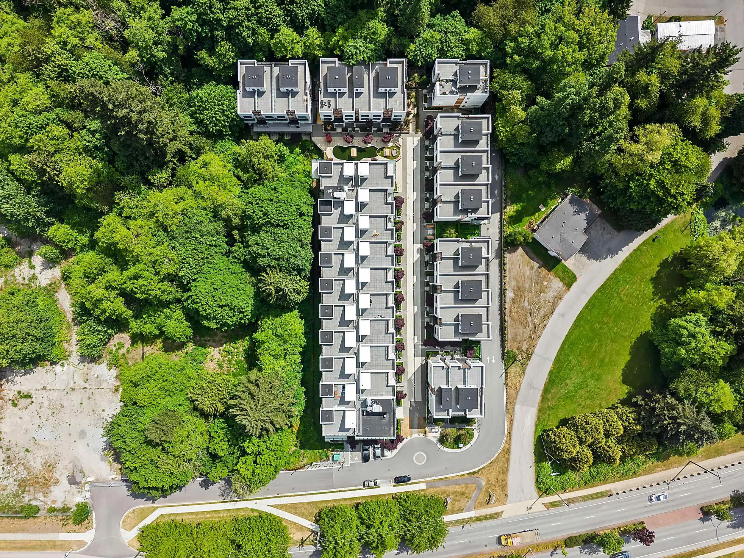 6338 King George Boulevard #306