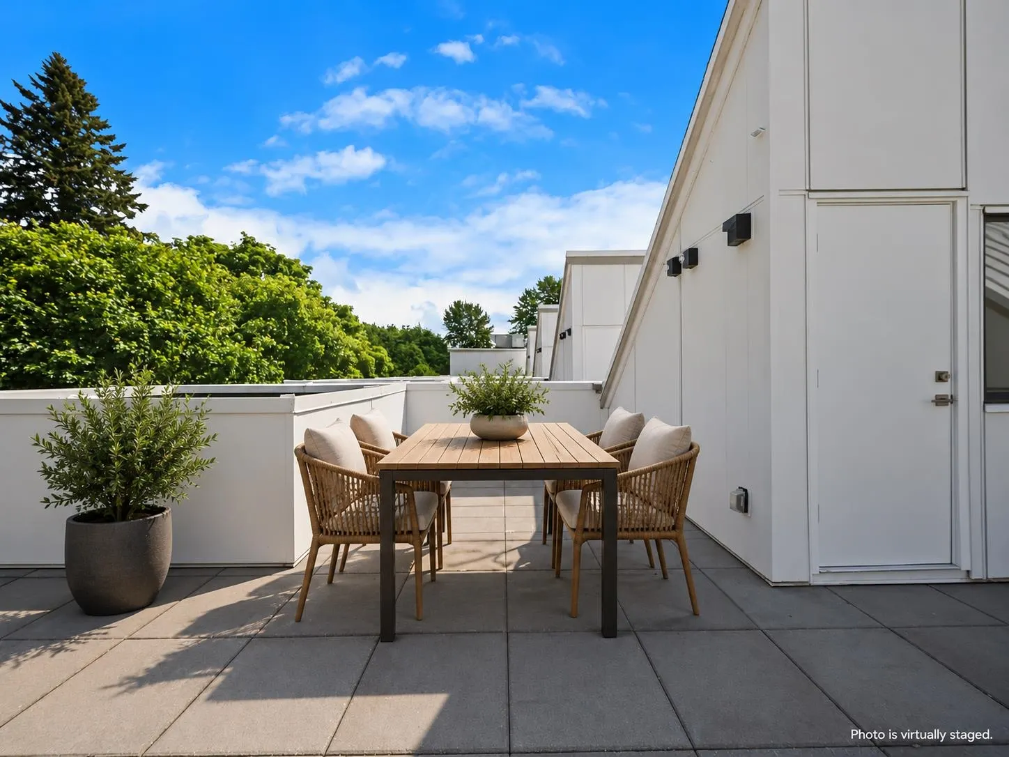 6338 King George Boulevard #306