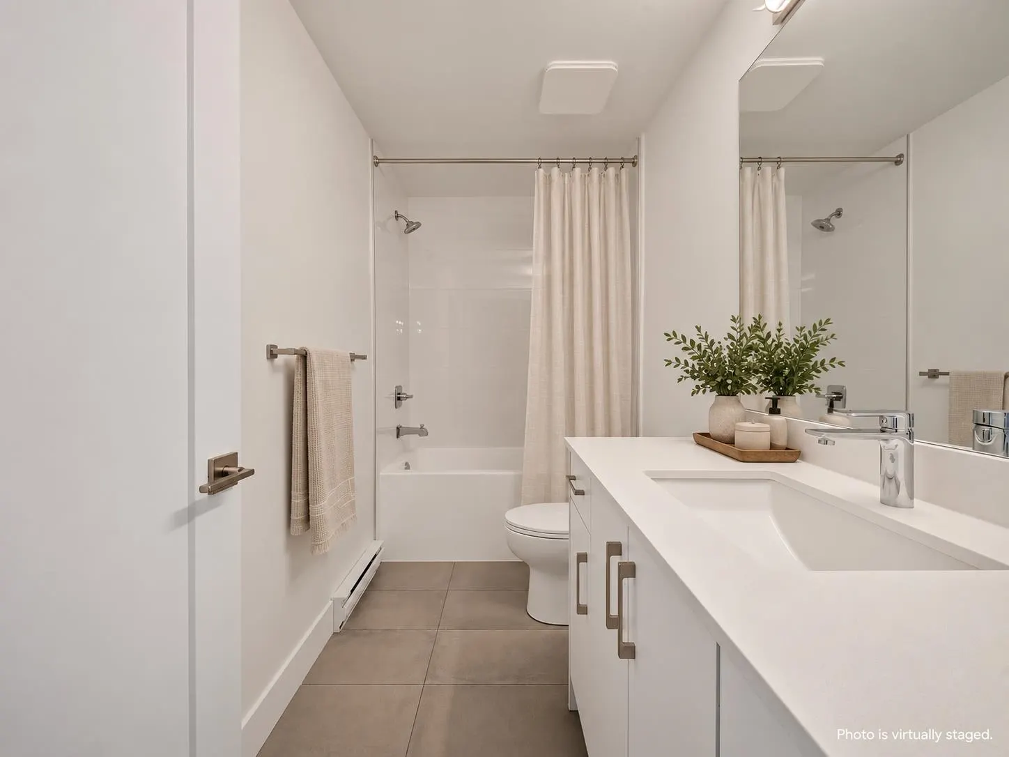 6338 King George Boulevard #306