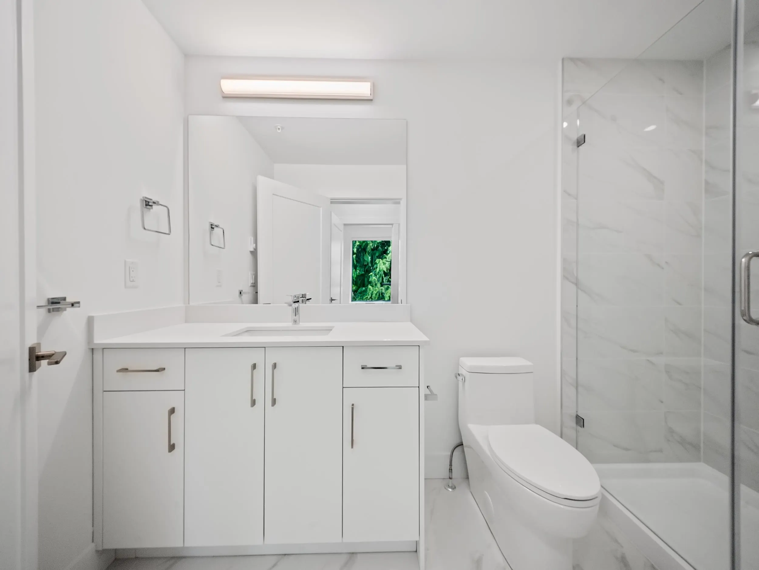 6338 King George Boulevard #306